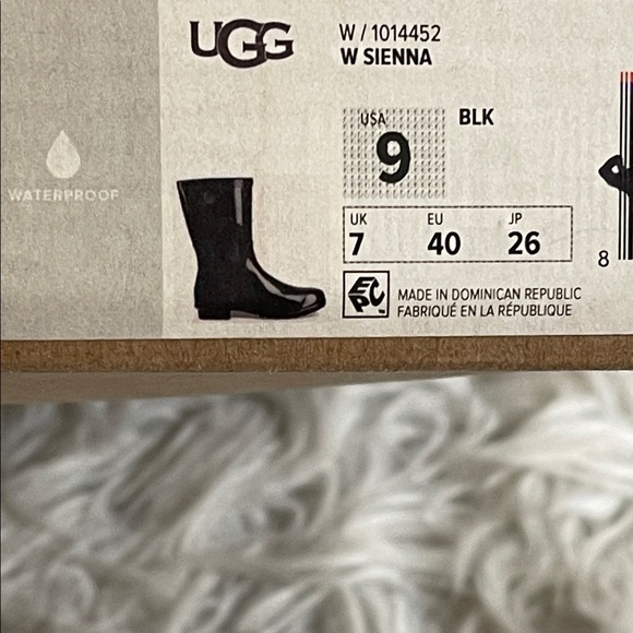 UGG Sienna Rain Boot Waterproof Black High-Gloss Finish Size 9 NEW - Picture 14 of 15